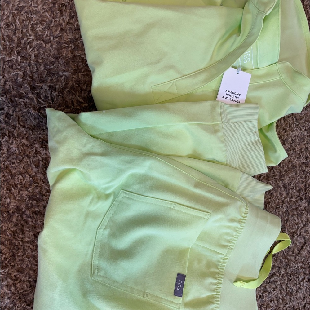 Figs Mint Green Scrub Set